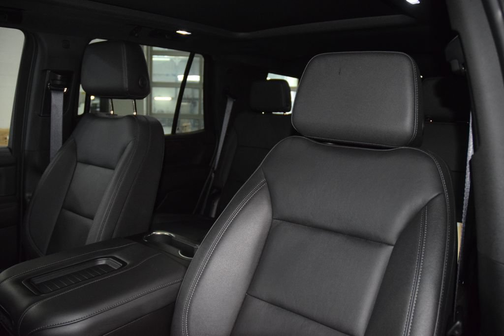 Used 2023 Chevrolet Tahoe LT w/ Luxury Package AWD/4WD image 41