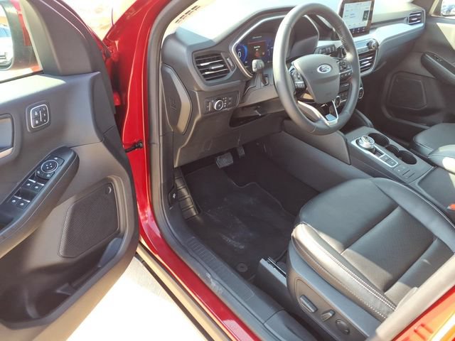 Used 2022 Ford Escape SEL w/ Technology Package AWD/4WD image 16
