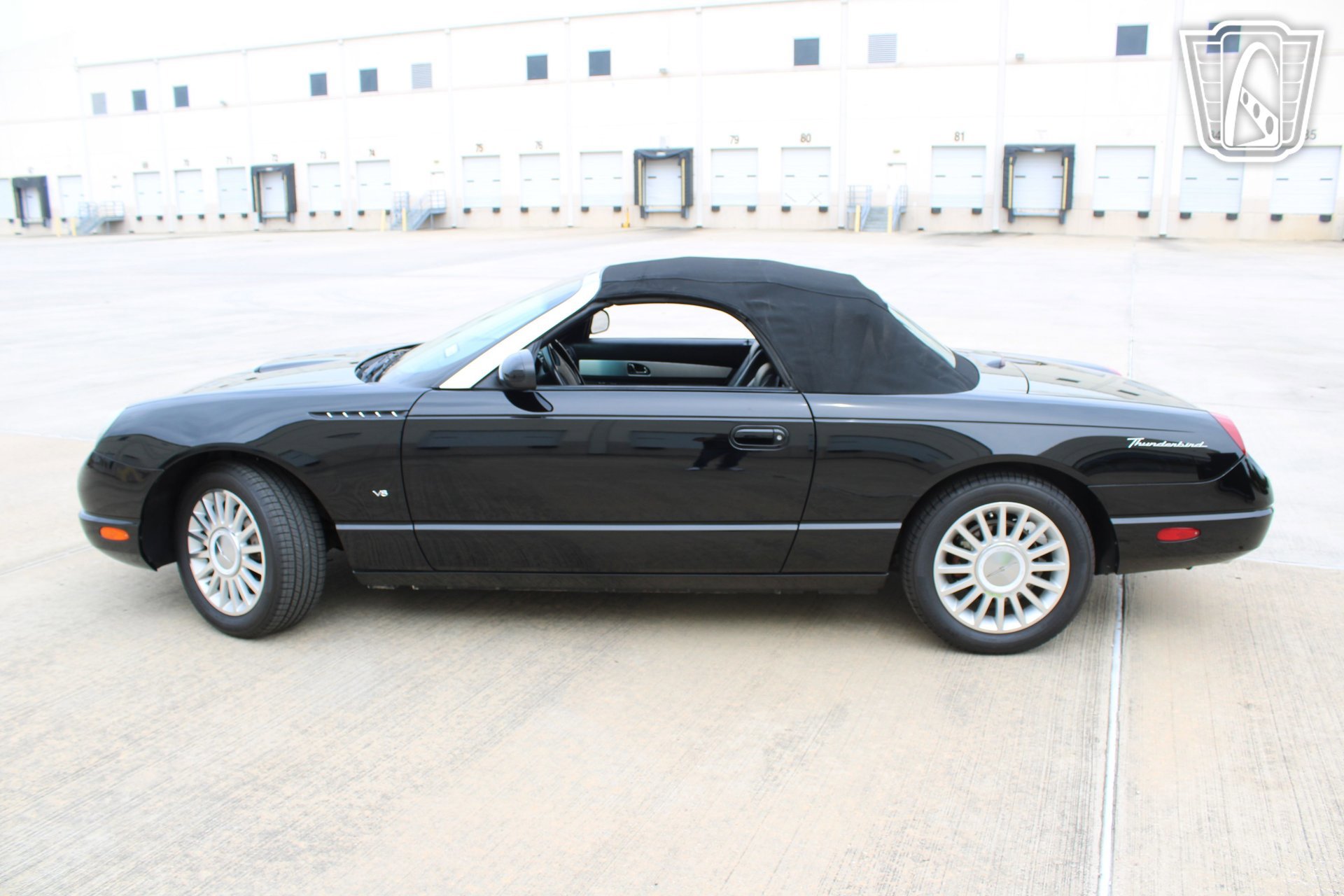 Used 2004 Ford Thunderbird RWD image 12