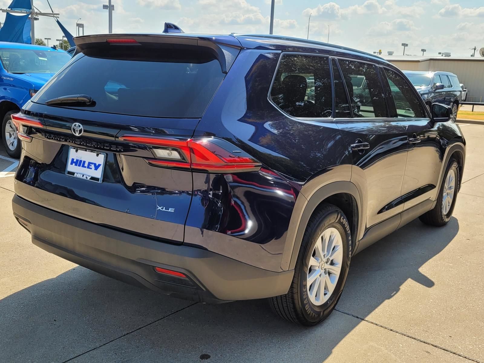 Used 2026 Toyota Grand Highlander FWD image 4