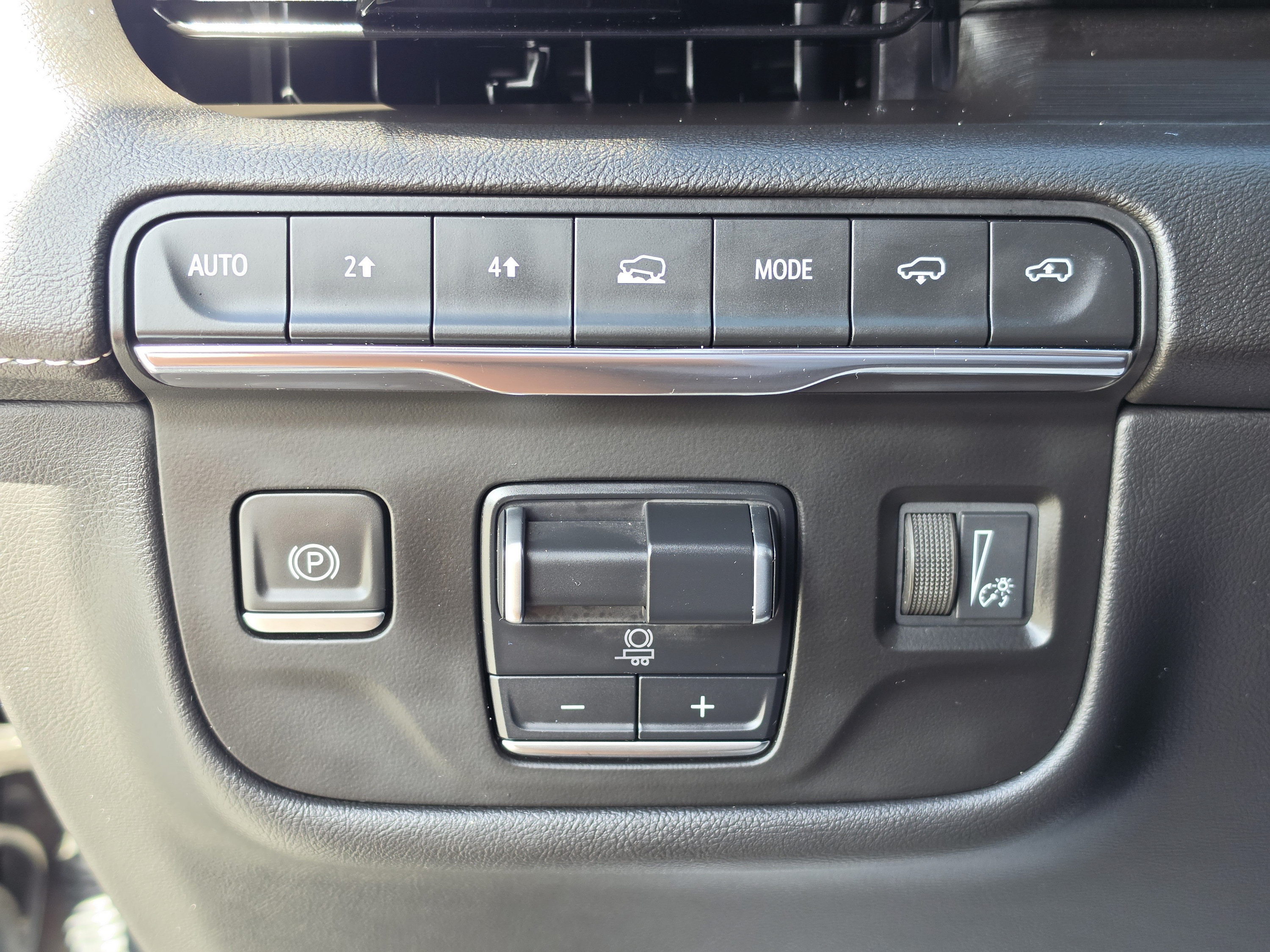 Used 2023 Cadillac Escalade ESV Premium Luxury w/ Performance Package AWD/4WD image 33