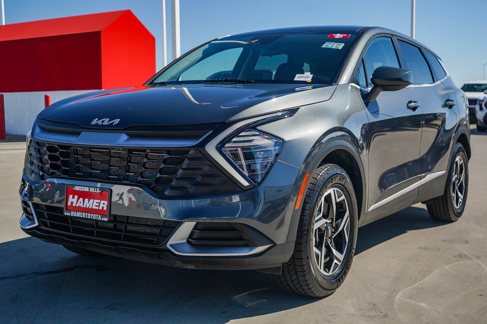 Used 2024 Kia Sportage LX image 3