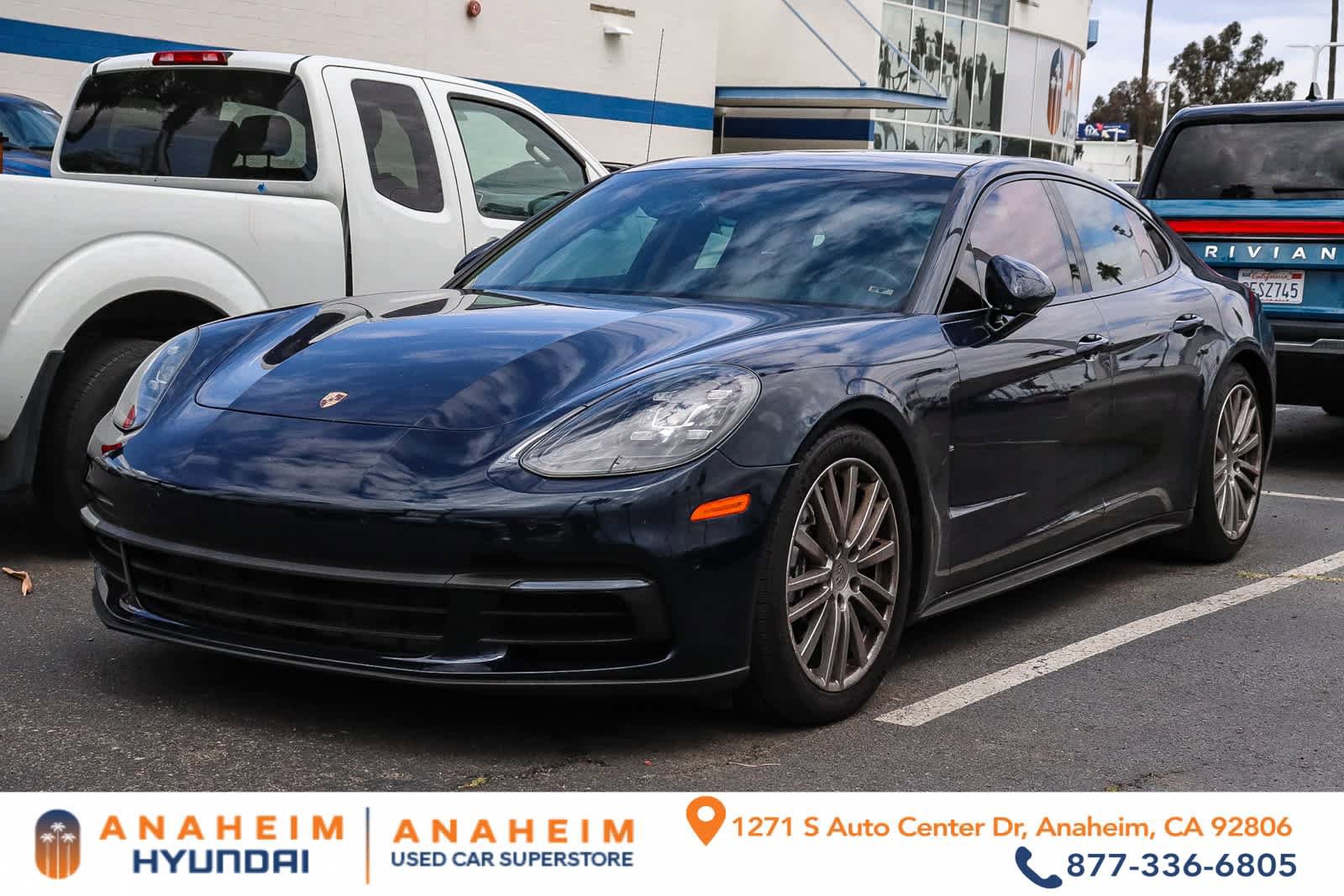 Used 2017 Porsche Panamera 4 AWD/4WD image 1