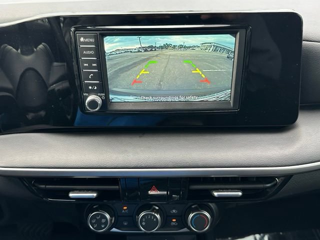 Used 2025 Nissan Kicks S AWD/4WD image 32