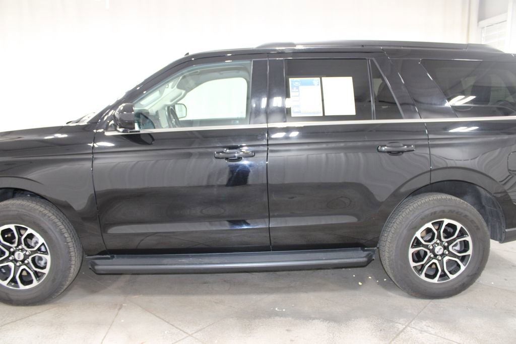 Used 2024 Ford Expedition XLT image 6
