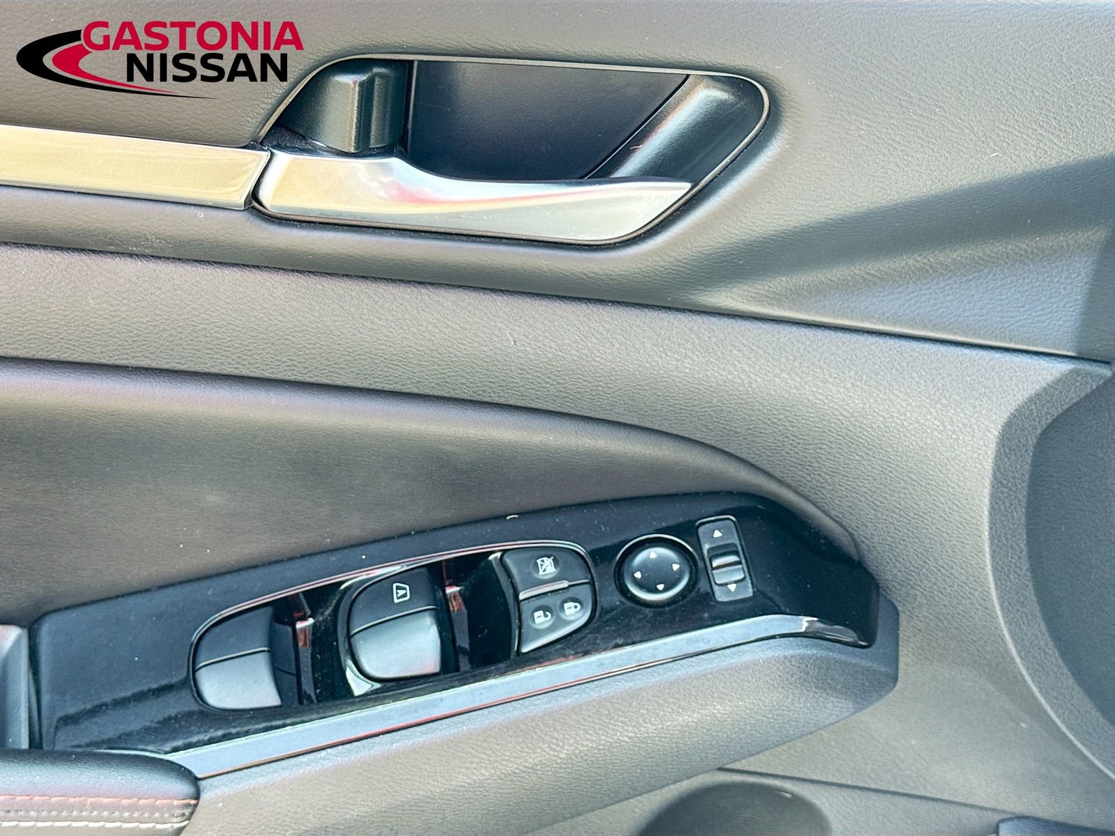 Used 2024 Nissan Altima 2.5 SR w/ SR Premium Package FWD image 23