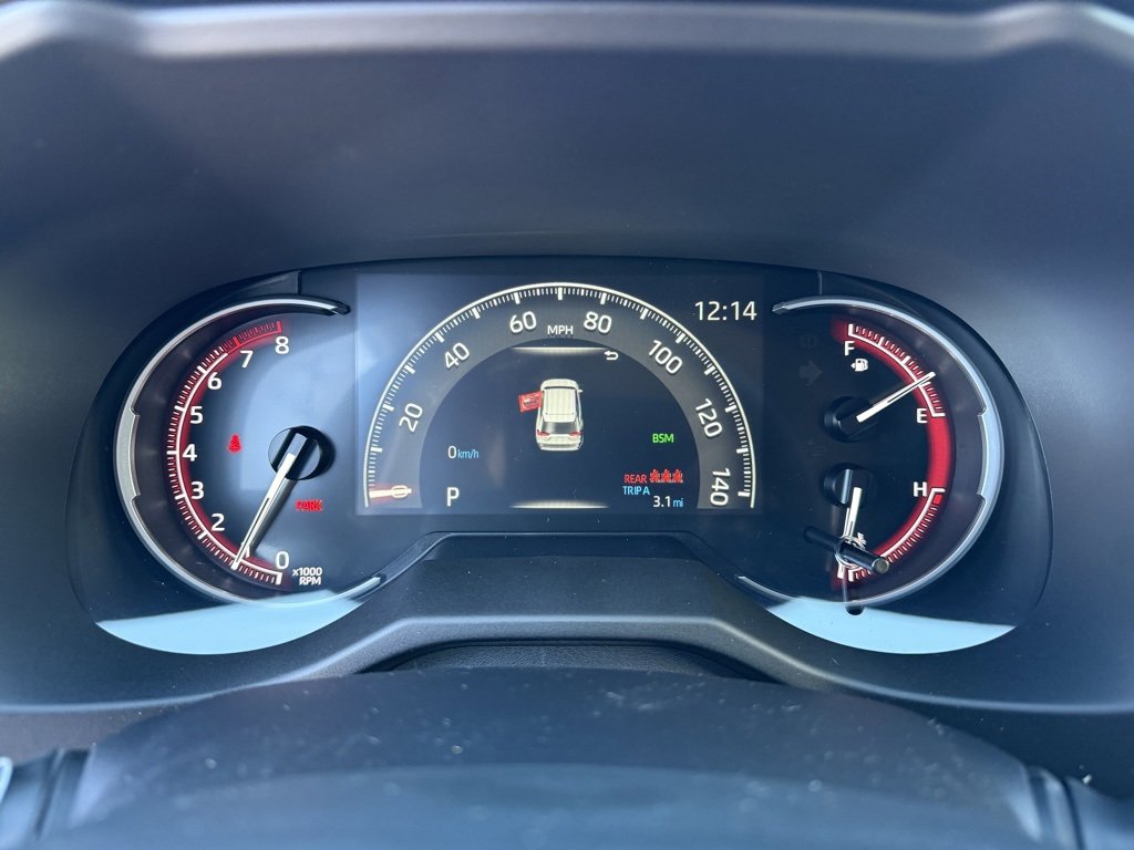 Used 2025 Toyota RAV4 XLE Premium image 31