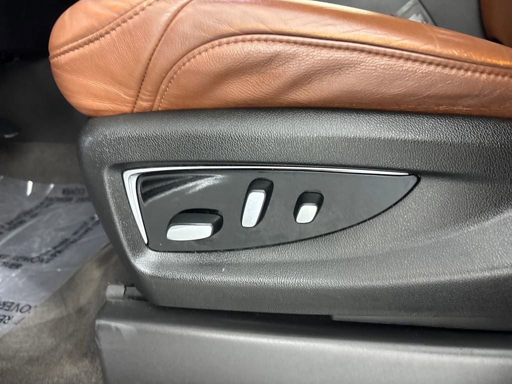 Used 2020 Cadillac Escalade Premium Luxury image 9