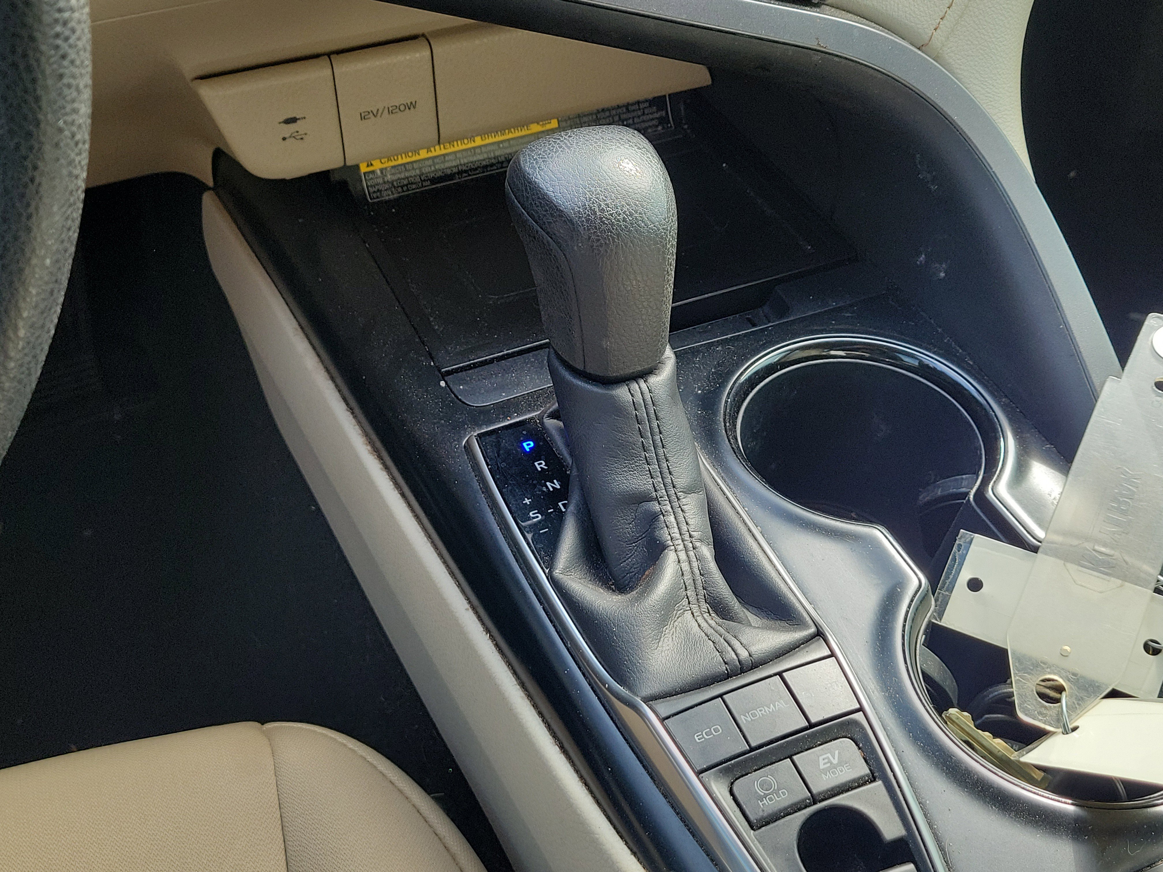 Used 2019 Toyota Camry LE w/ Sunroof Package image 31