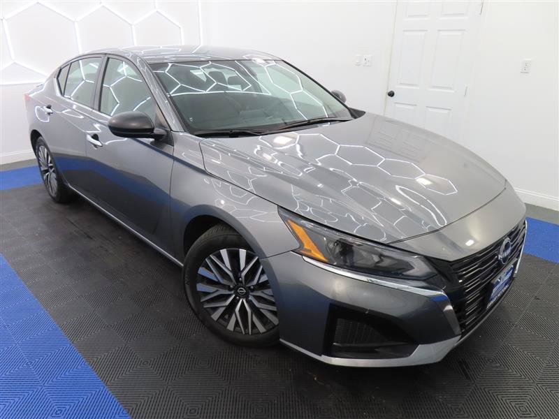 Used 2024 Nissan Altima 2.5 SV FWD image 5