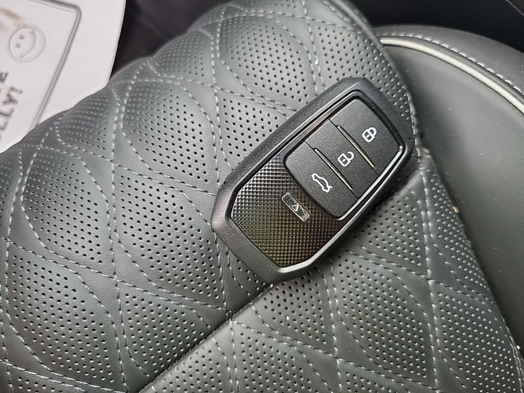 Used 2024 Genesis GV70 3.5T Sport w/ Sport Advanced Package image 12