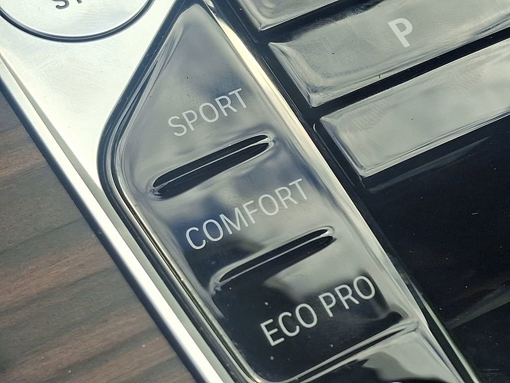 Certified 2025 BMW X5 xDrive40i w/ Premium Package image 25