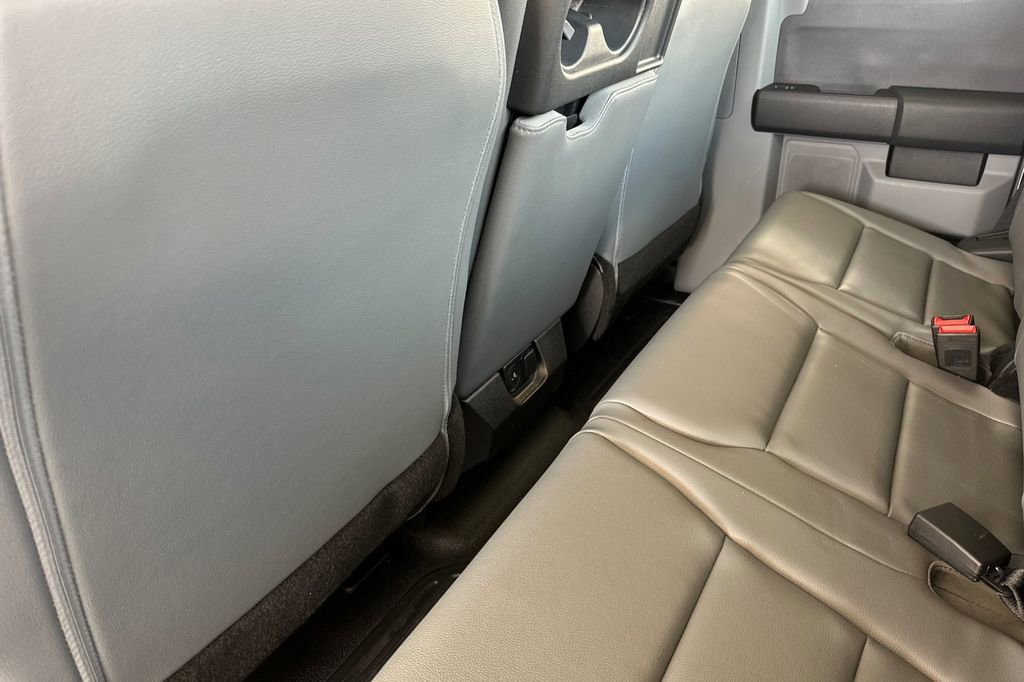 Used 2025 Ford F250 XL w/ XL Chrome Package image 12