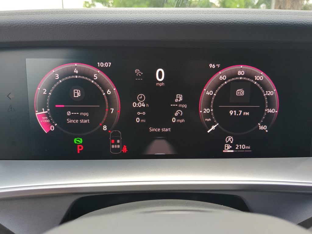 New 2026 Volkswagen Tiguan SE R-Line FWD image 31