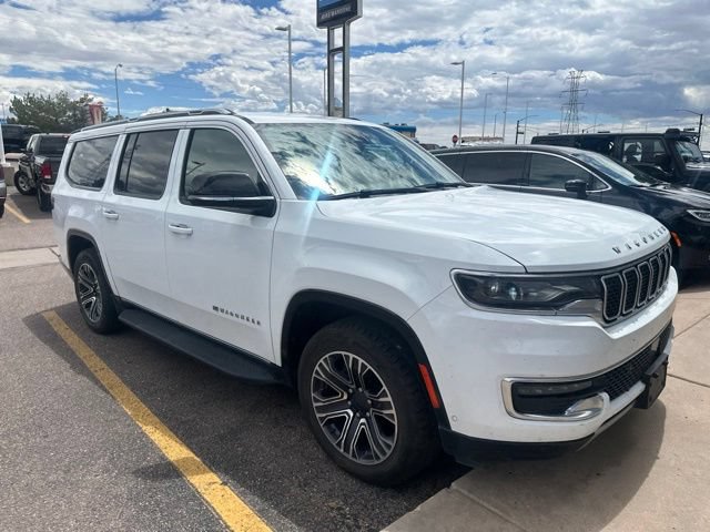 Used 2024 Jeep Wagoneer L Series II w/ Flexible Seating Group AWD/4WD image 3