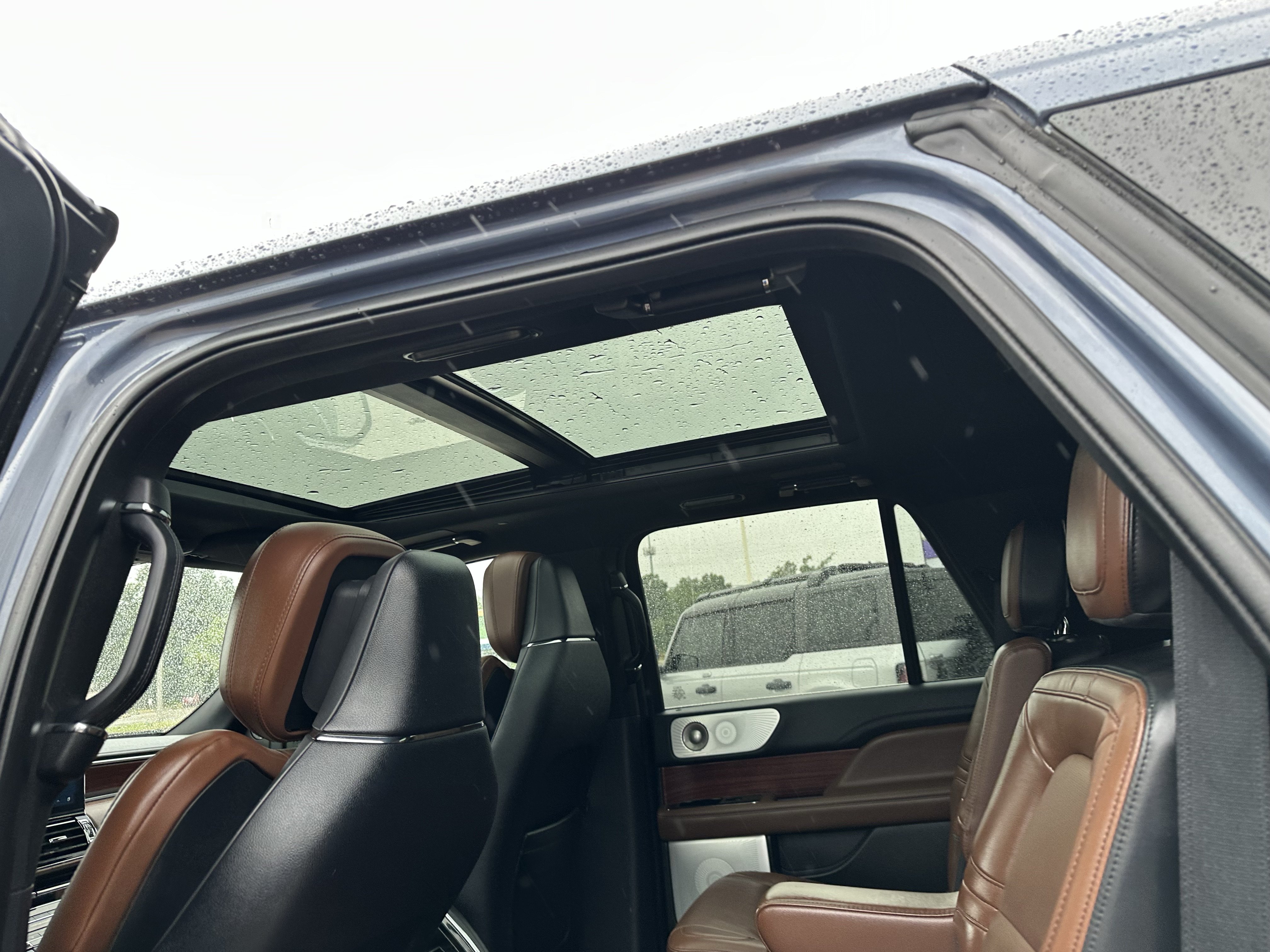 Used 2023 Lincoln Navigator Reserve AWD/4WD image 10