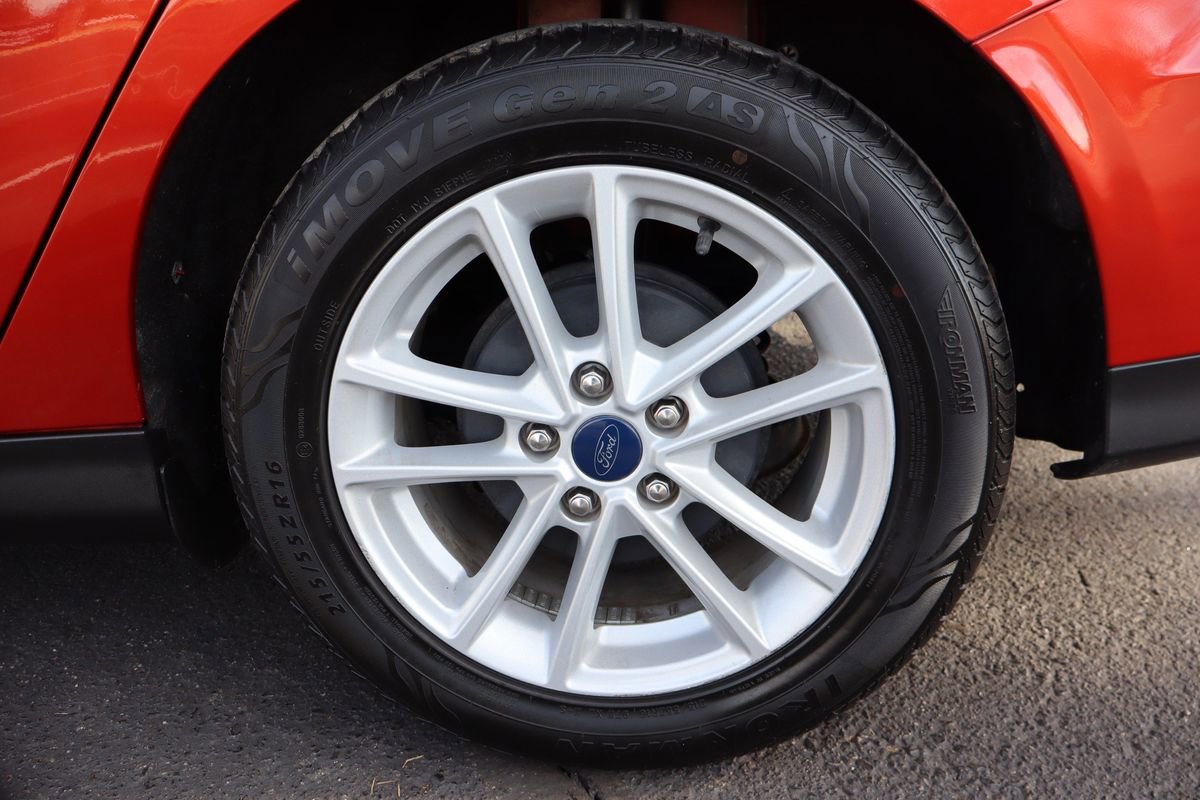 Used 2018 Ford Focus SE image 42