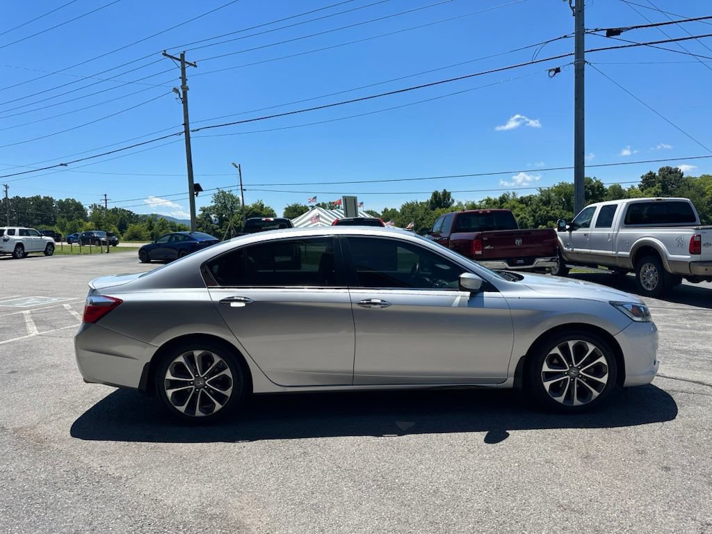 Used 2015 Honda Accord Sport image 7