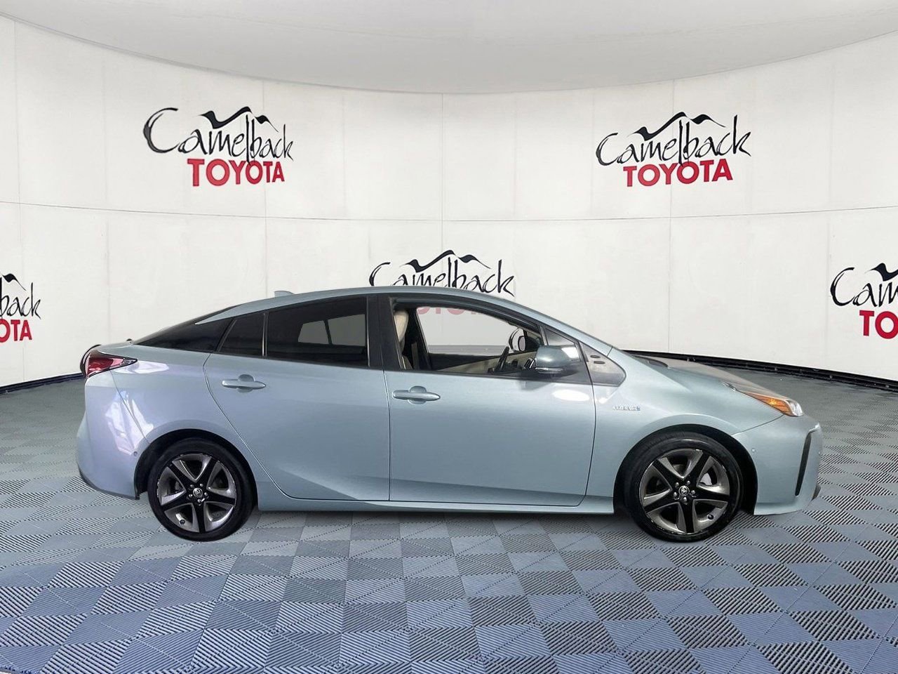 Used 2021 Toyota Prius XLE w/ Advanced Technology Package image 8