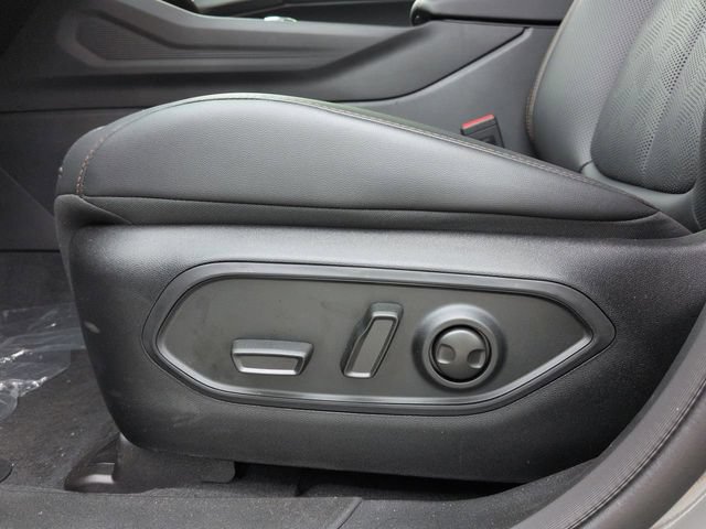 New 2026 Jeep Cherokee Overland w/ Advanced Pro Tech Group AWD/4WD image 19
