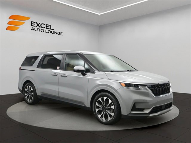 Used 2022 Kia Carnival EX image 7