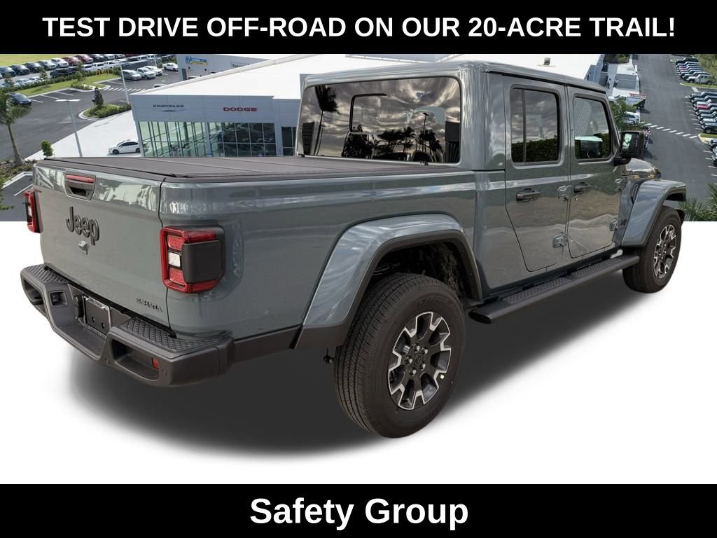 New 2026 Jeep Gladiator Sahara image 4