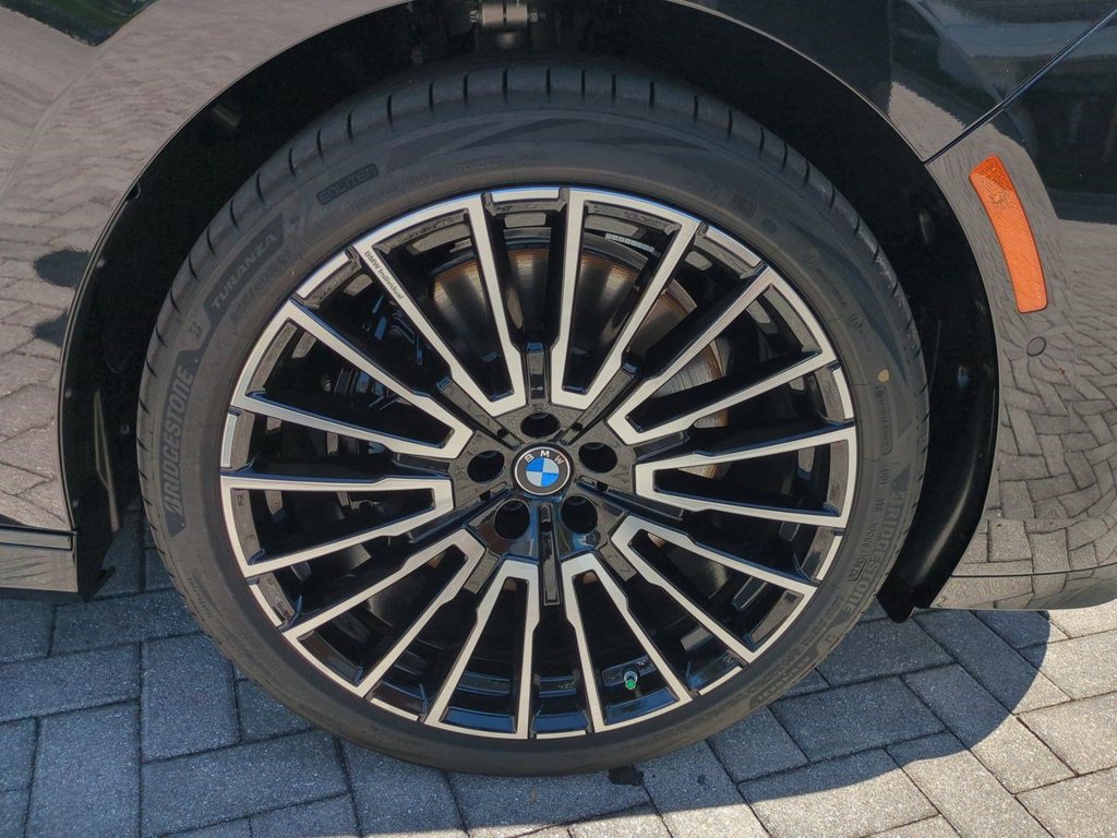New 2027 BMW 740i w/ Executive Package RWD image 11