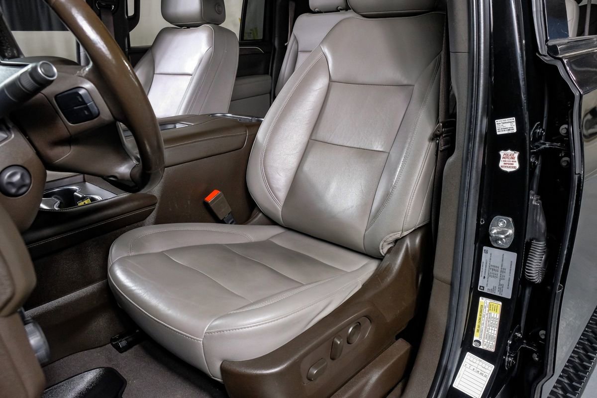 Used 2021 Chevrolet Suburban Z71 w/ Z71 Off-Road Package AWD/4WD image 29