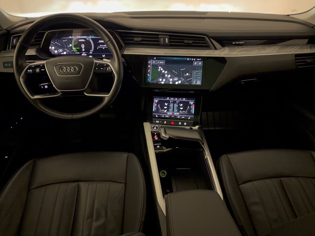 Used 2024 Audi Q8 e-tron Premium Plus AWD/4WD image 17