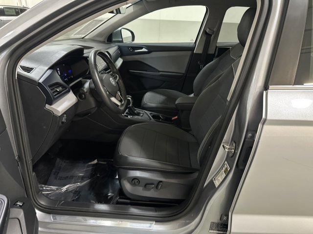 Certified 2023 Volkswagen Taos SE image 15