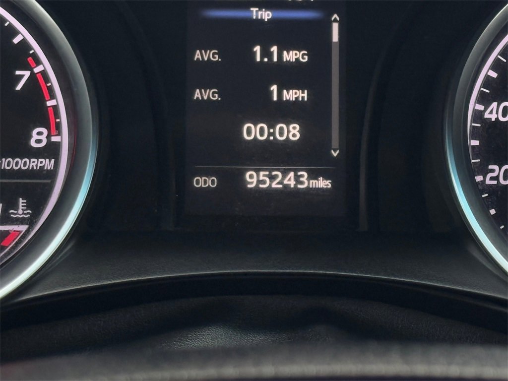 Certified 2018 Toyota Camry SE image 16