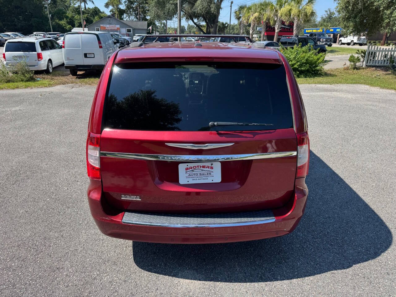 Used 2013 Chrysler Town & Country Touring-L w/ Entertainment Group #2 FWD image 35