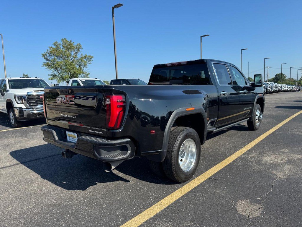 Certified 2024 GMC Sierra 3500 Denali w/ Denali Reserve Package AWD/4WD image 3