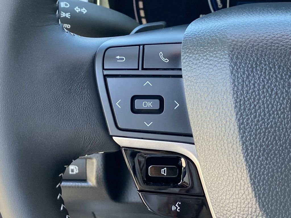 Certified 2026 Toyota Camry SE FWD image 28