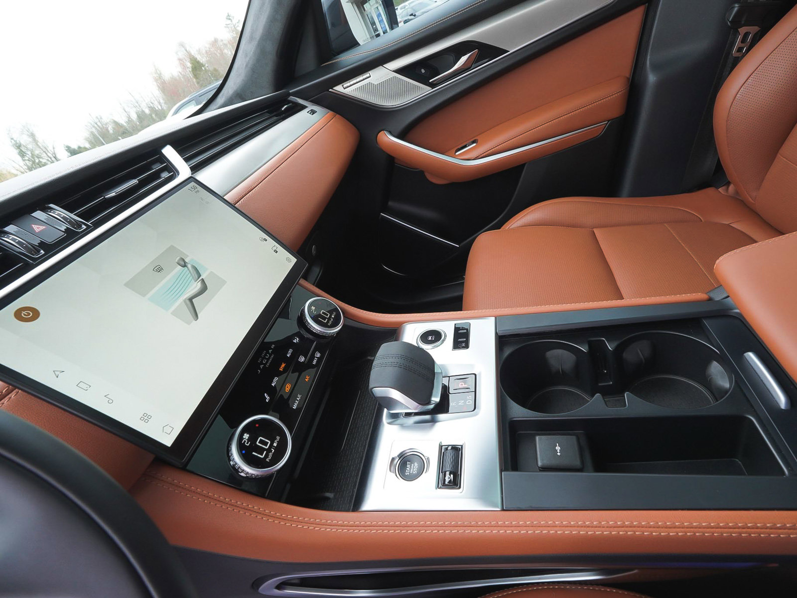 Used 2026 Jaguar F-PACE R-Dynamic S image 24