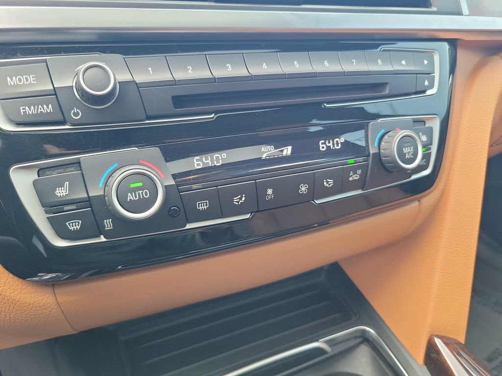 Used 2018 BMW 340i xDrive Sedan AWD/4WD image 29