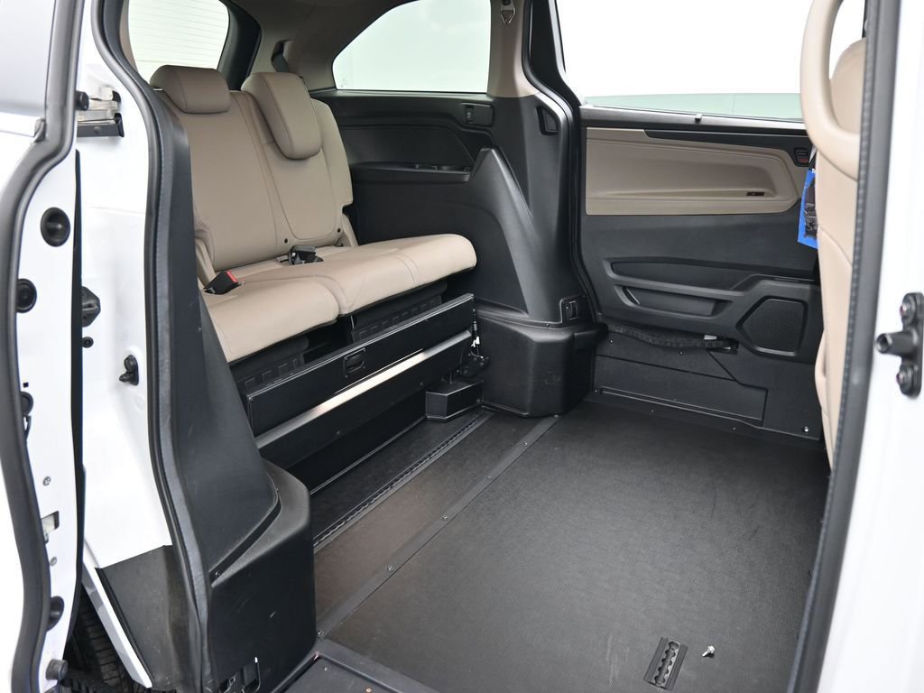 Used 2024 Honda Odyssey EX-L image 37