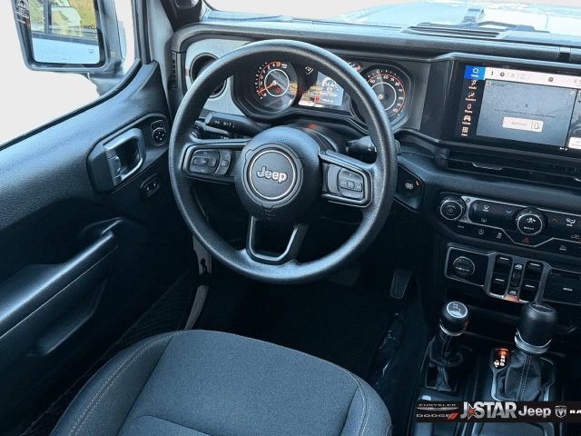 Used 2025 Jeep Gladiator Sport AWD/4WD image 15