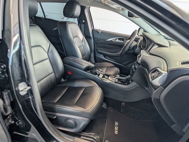 Used 2018 INFINITI QX30 image 17