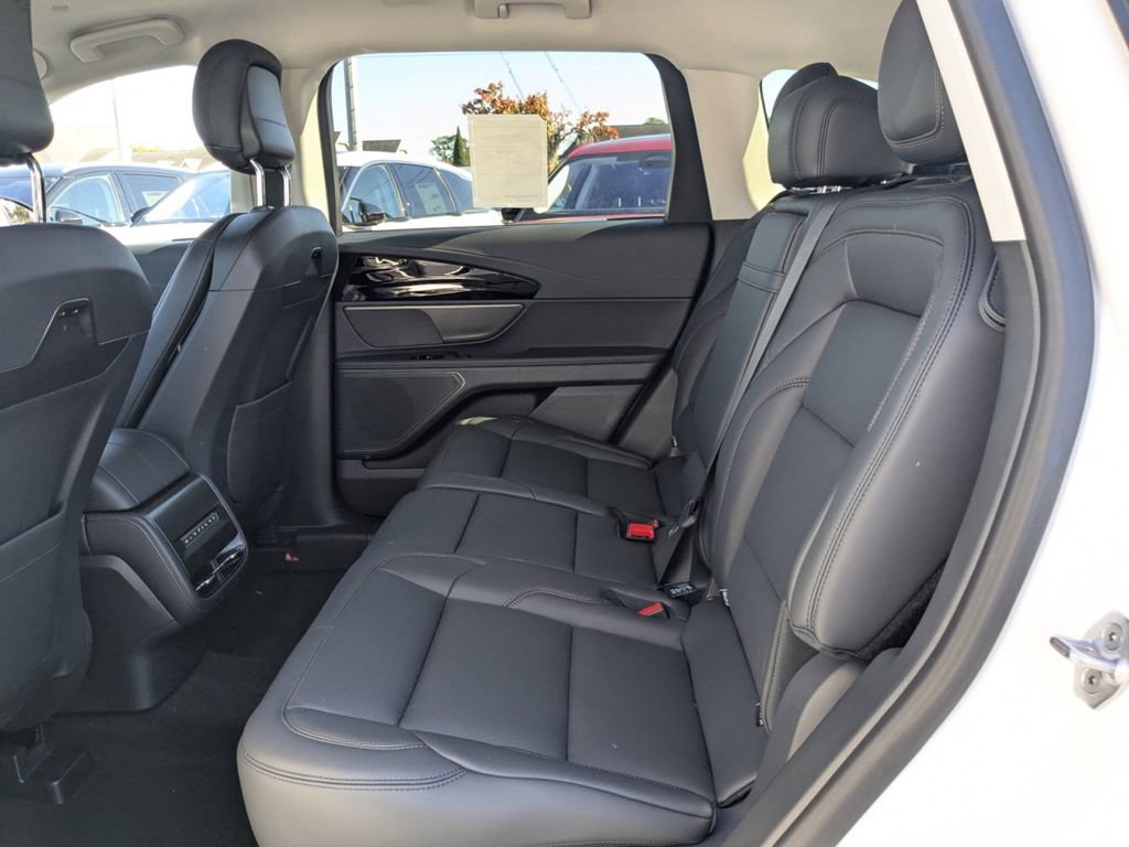 New 2026 Lincoln Nautilus Premier w/ Jet Appearance Package AWD/4WD image 15