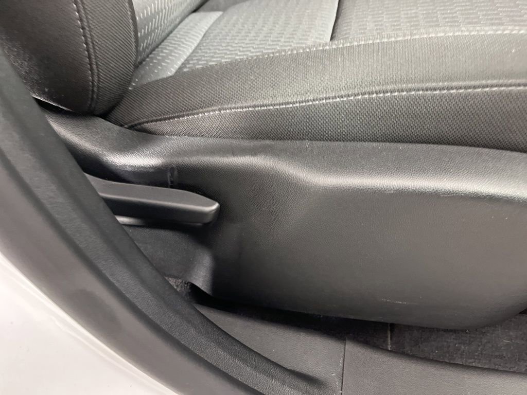 Certified 2025 Chevrolet Equinox LT FWD image 6