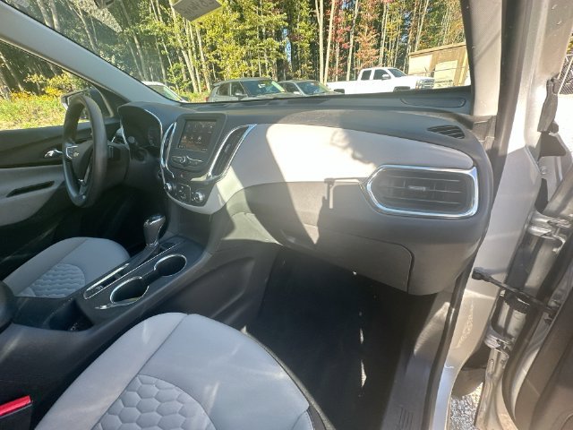 Used 2021 Chevrolet Equinox LS FWD image 40