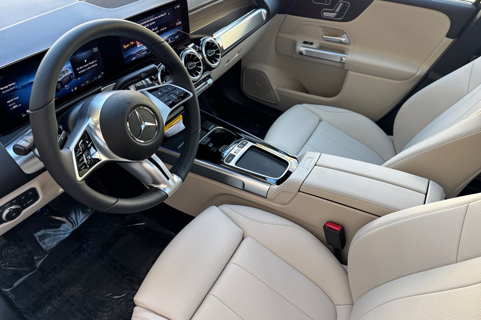 New 2026 Mercedes-Benz GLB 250 image 17