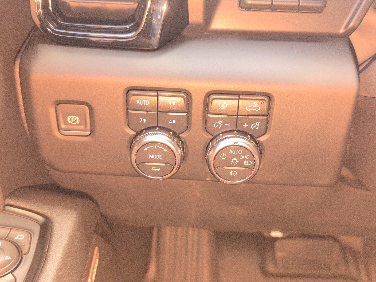 Used 2024 GMC Sierra 1500 AT4 w/ Technology Package image 28