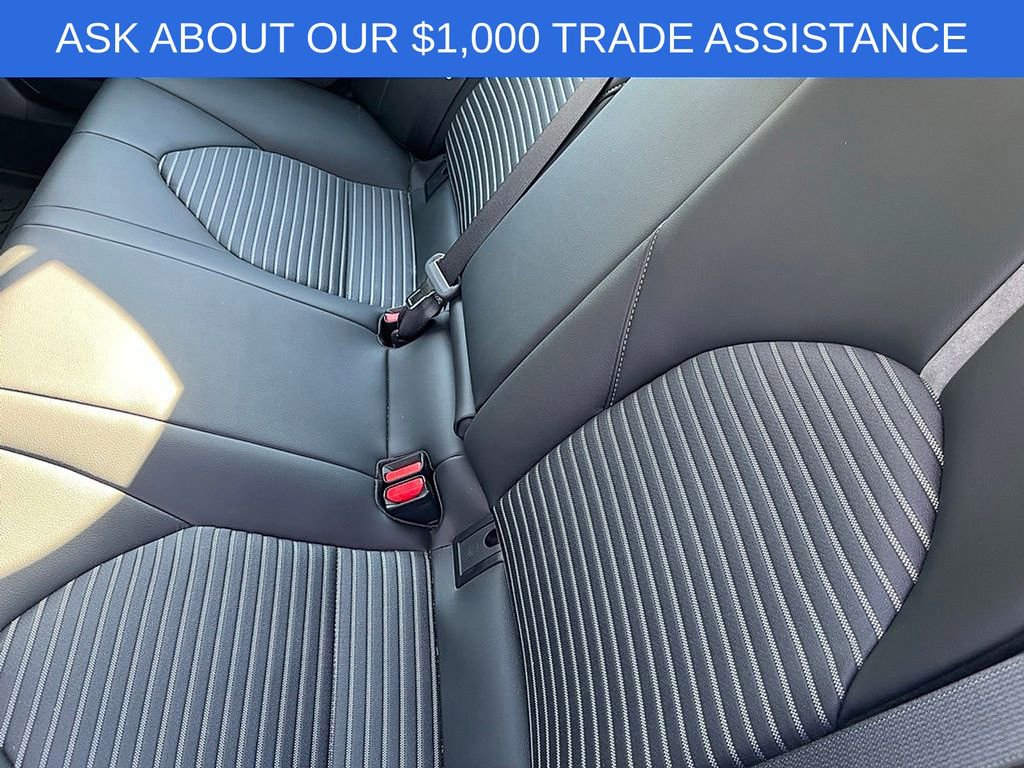 Used 2023 Toyota Camry SE w/ Cold Weather Package image 8