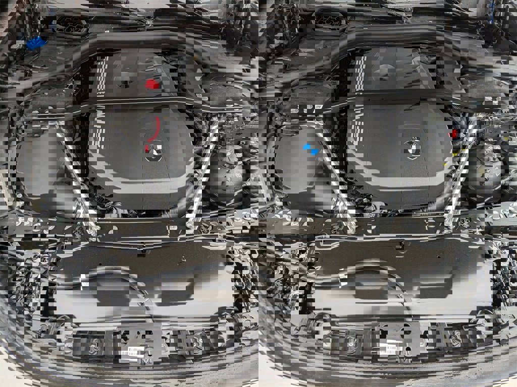 New 2025 BMW 740i xDrive w/ Premium Package image 30