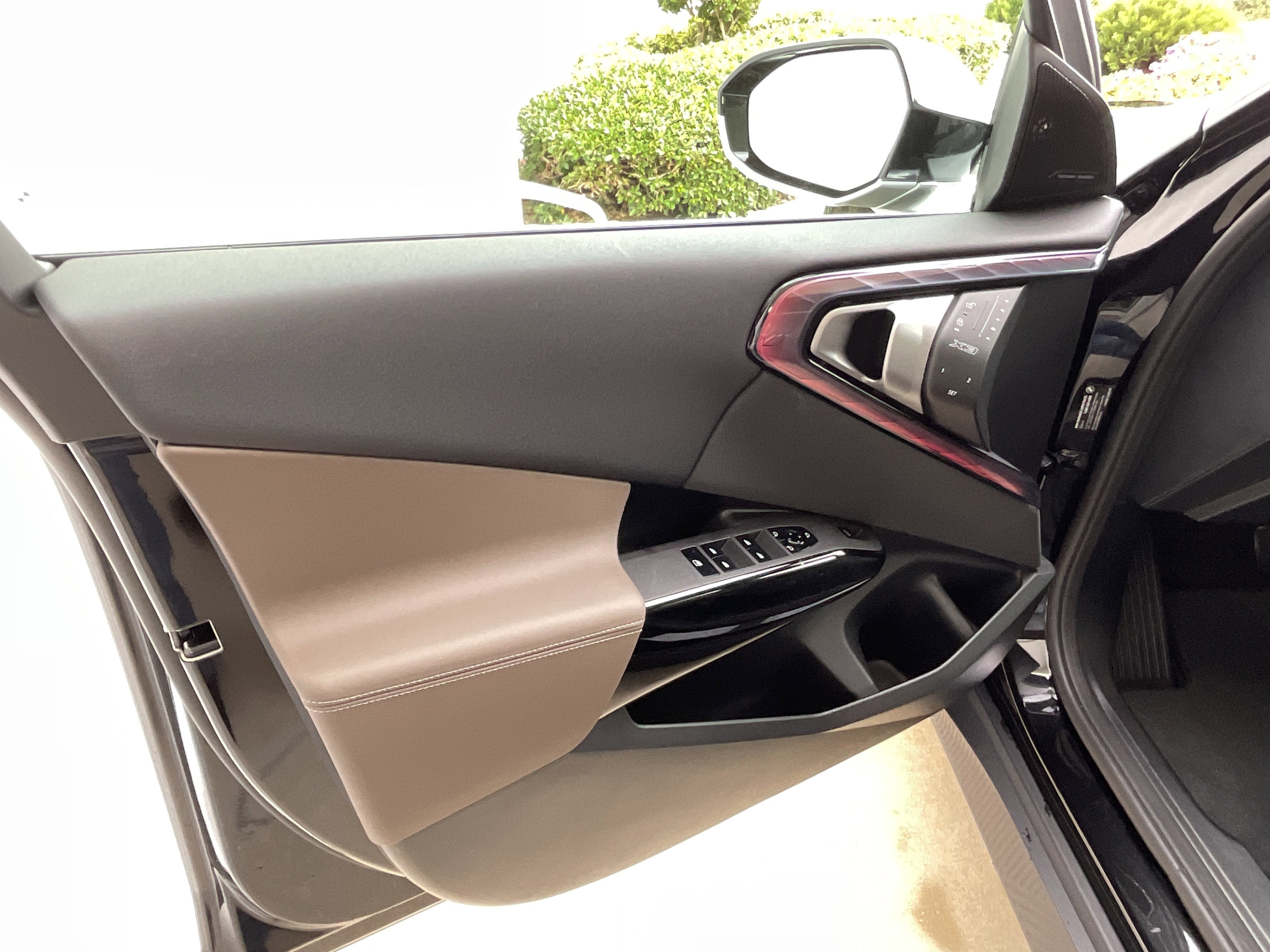 New 2026 BMW X3 xDrive30 w/ Premium Package image 8