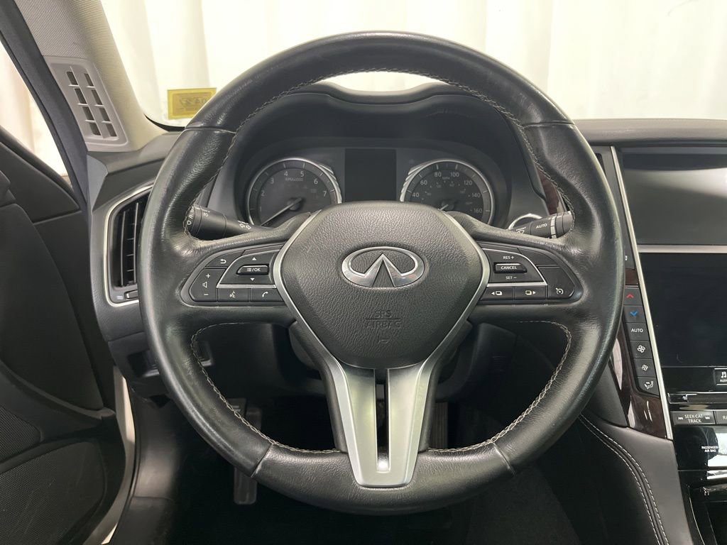 Used 2018 INFINITI Q50 Luxe w/ Cargo Package (L95) AWD/4WD image 6