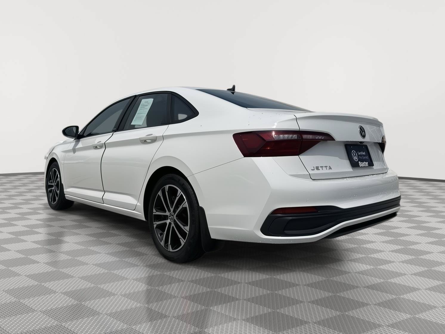 Used 2024 Volkswagen Jetta Sport FWD image 8