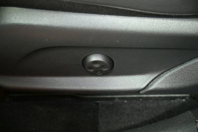 Used 2018 Mercedes-Benz GLC 300 4MATIC image 45